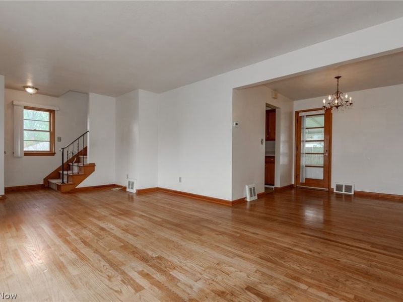 30545 Willow Lane, Willowick, OH 44095 Photo 2