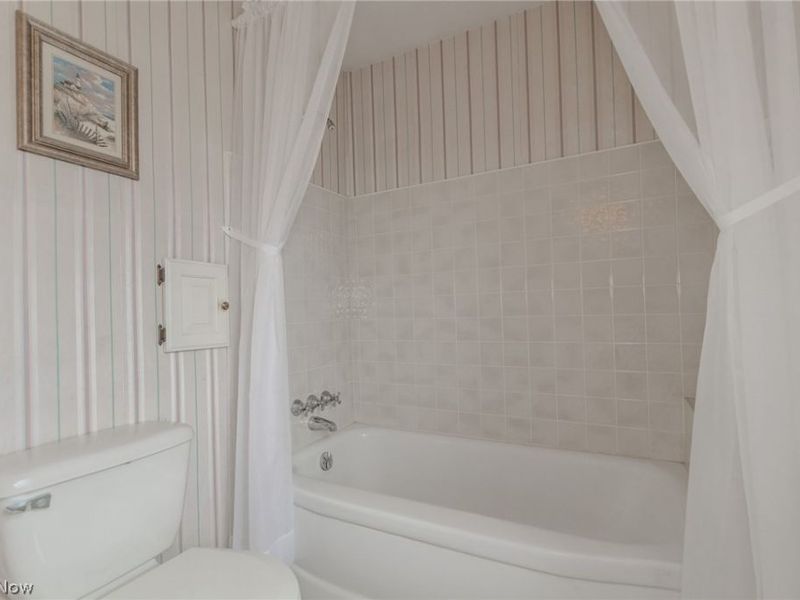 30545 Willow Lane, Willowick, OH 44095 Photo 21