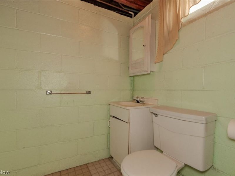 30545 Willow Lane, Willowick, OH 44095 Photo 23