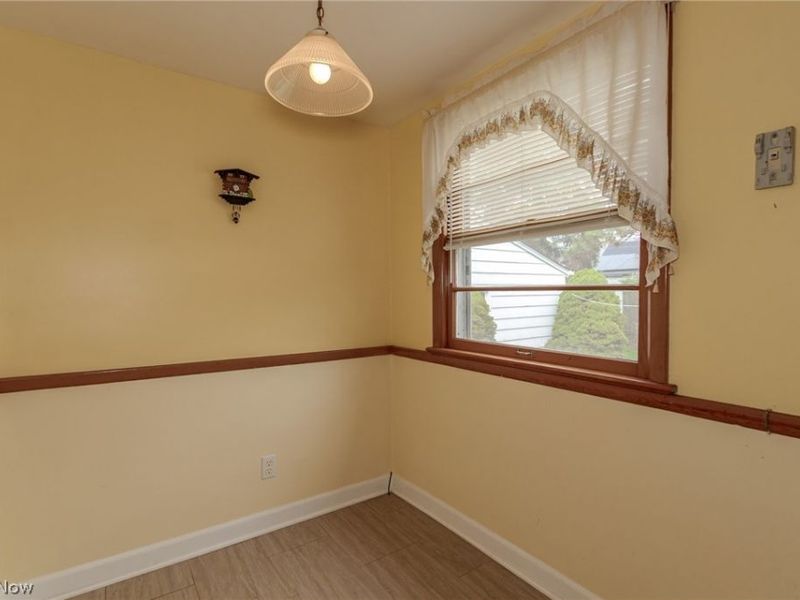 30545 Willow Lane, Willowick, OH 44095 Photo 7