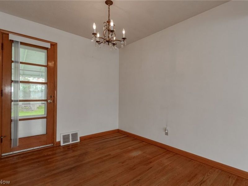 30545 Willow Lane, Willowick, OH 44095 Photo 9