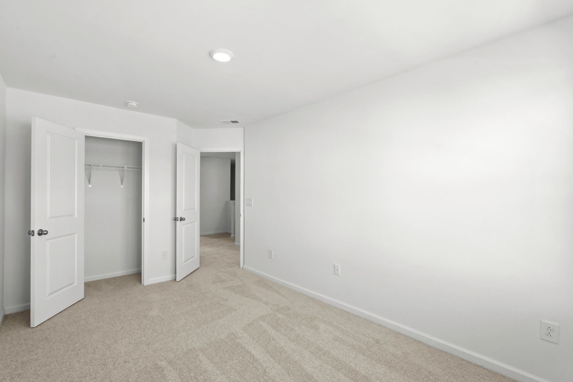 678 Bolder Way Photo 32