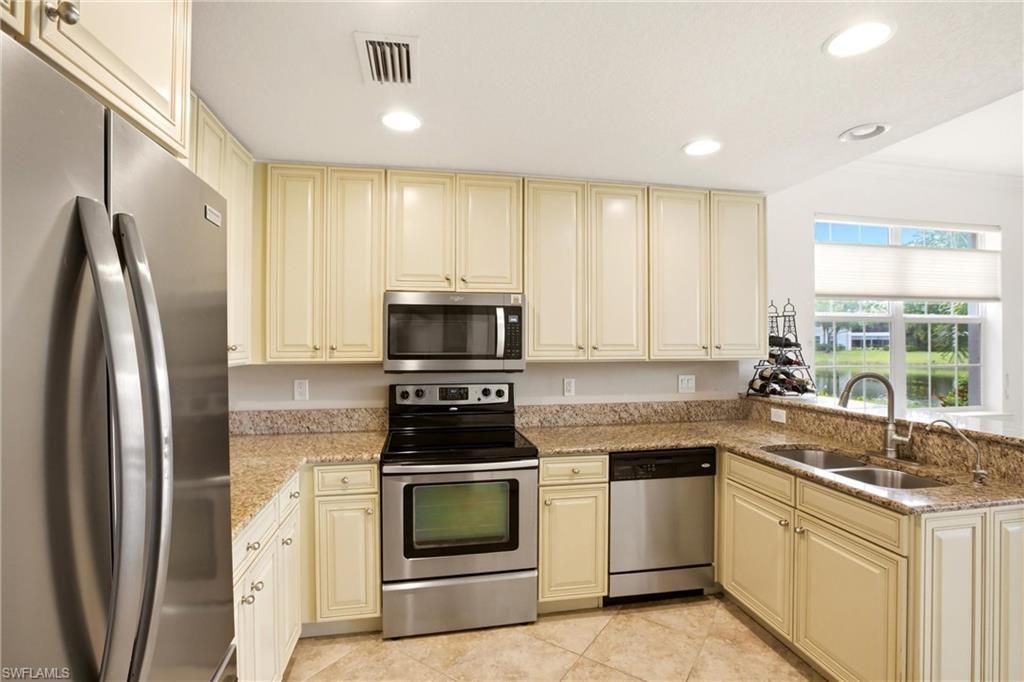 13010 Pebblebrook Point Cir, Unit 101, Fort Myers, FL 33905 Photo