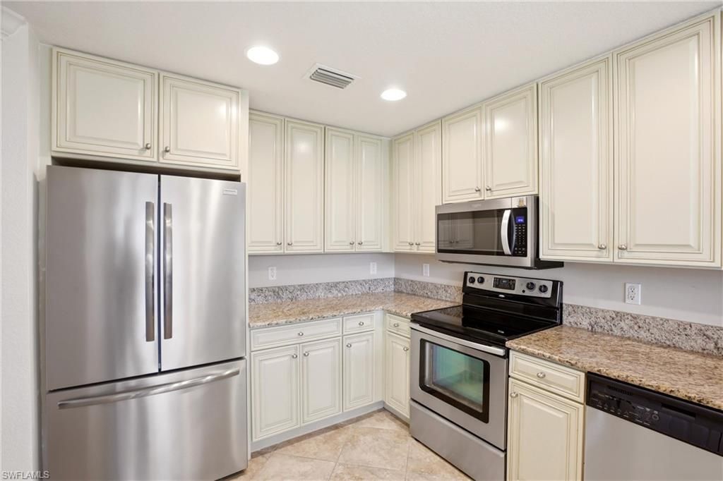 13010 Pebblebrook Point Cir, Unit 101, Fort Myers, FL 33905 Photo