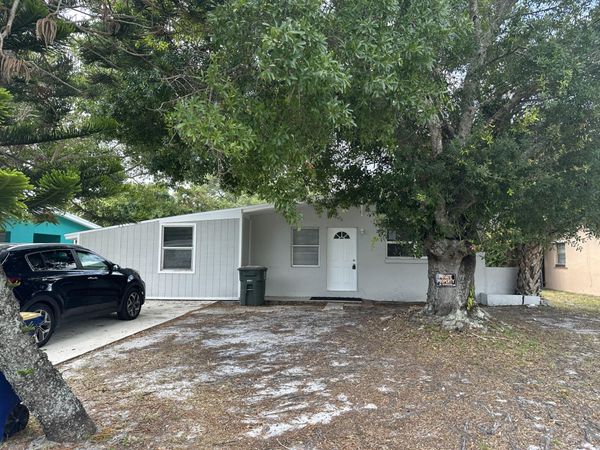 115 Maple Avenue, Fort Pierce, FL 34982