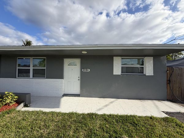 6884 SW 15th Street, North Lauderdale, FL 33068