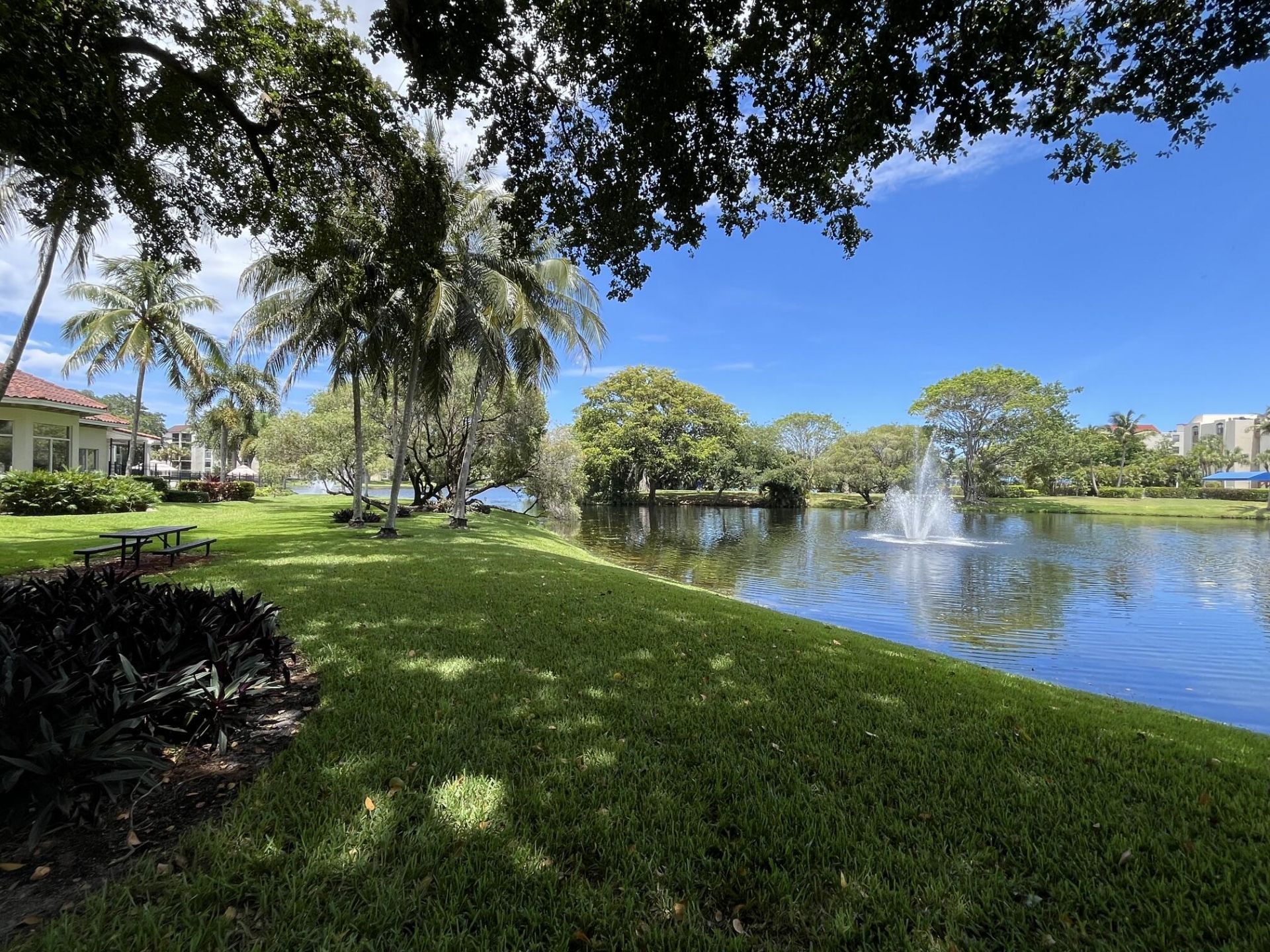 1915 Lavers Circle E, Unit E101, Delray Beach, FL 33444 Photo