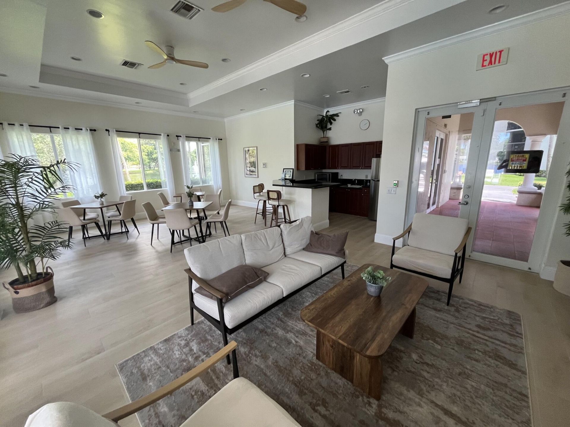 1915 Lavers Circle E, Unit E101, Delray Beach, FL 33444 Photo