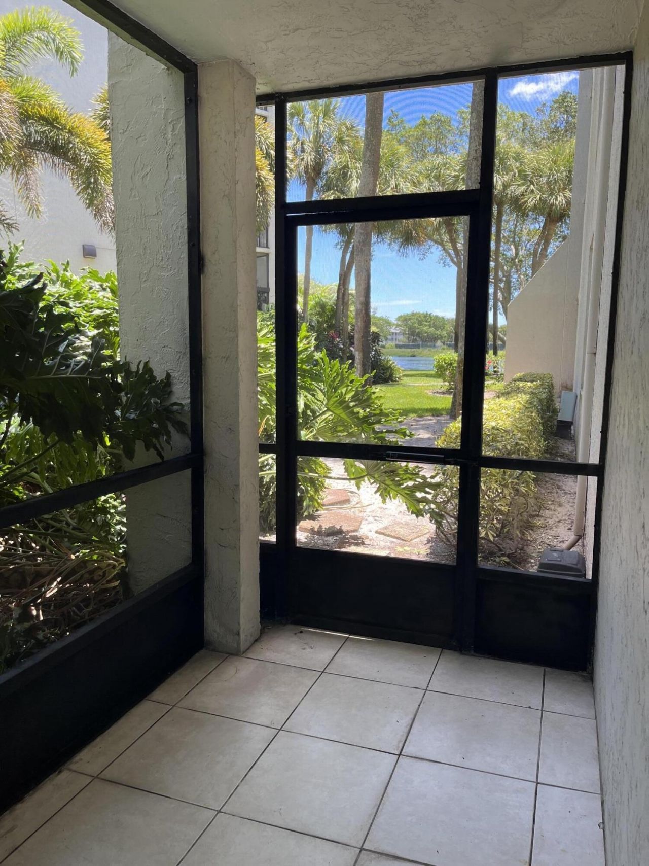 1915 Lavers Circle E, Unit E101, Delray Beach, FL 33444 Photo