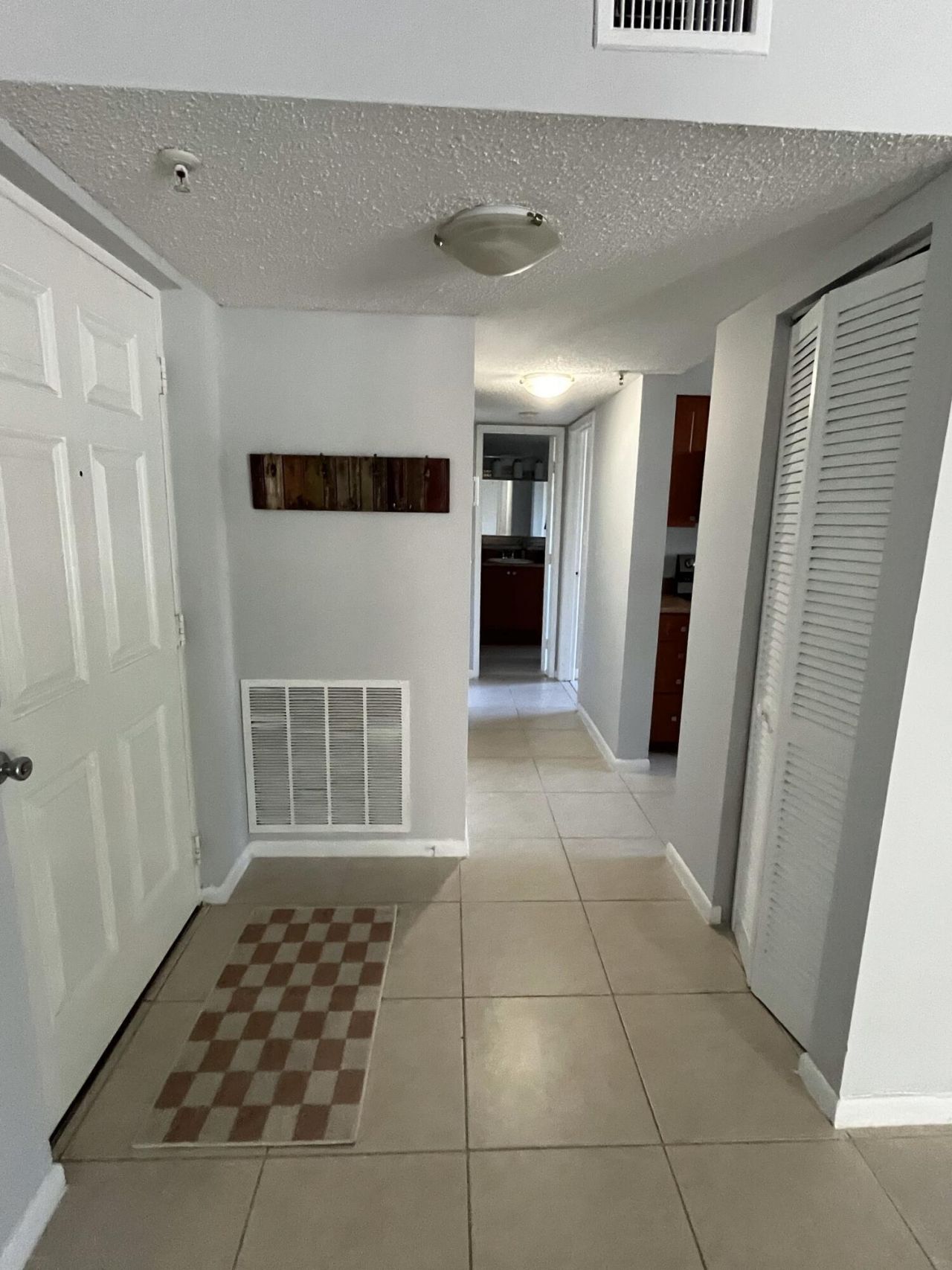 1915 Lavers Circle E, Unit E101, Delray Beach, FL 33444 Photo