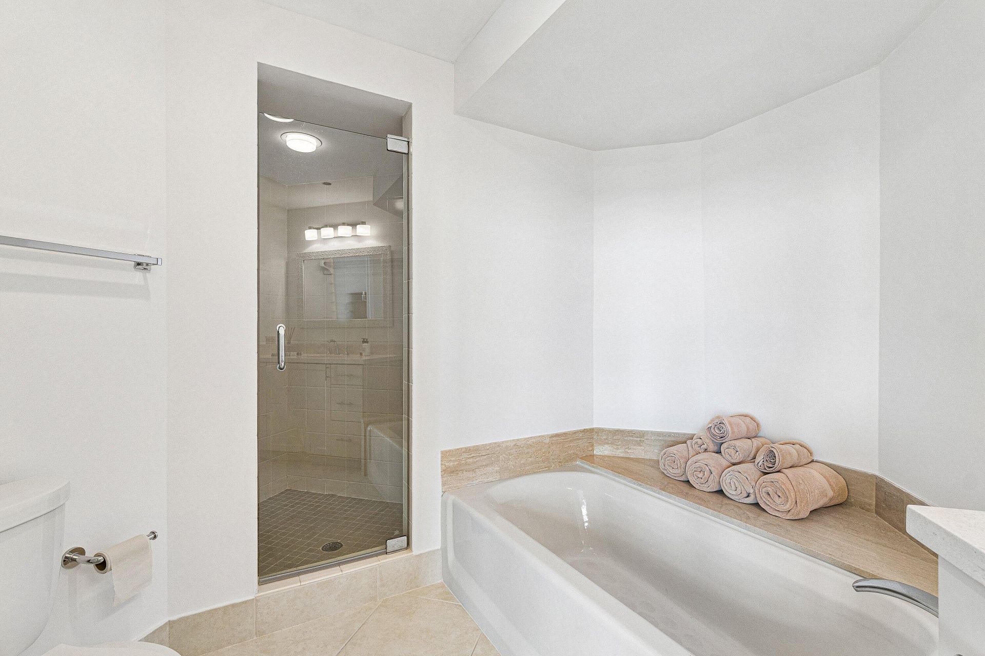 300 SE 5th Avenue, Unit Ph 8120, Boca Raton, FL 33432 Photo