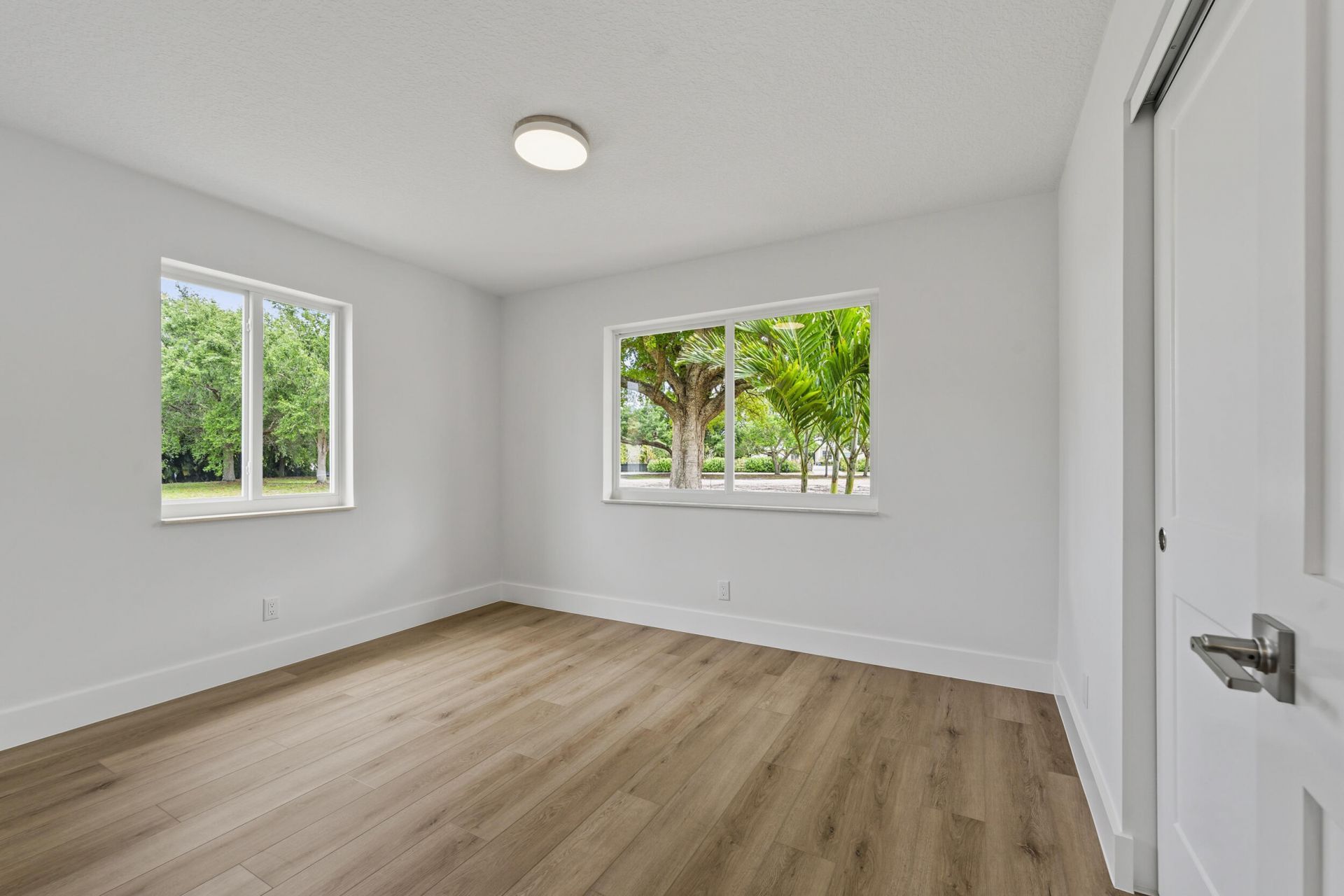 8781 N Virginia Avenue, Palm Beach Gardens, FL 33418 Photo