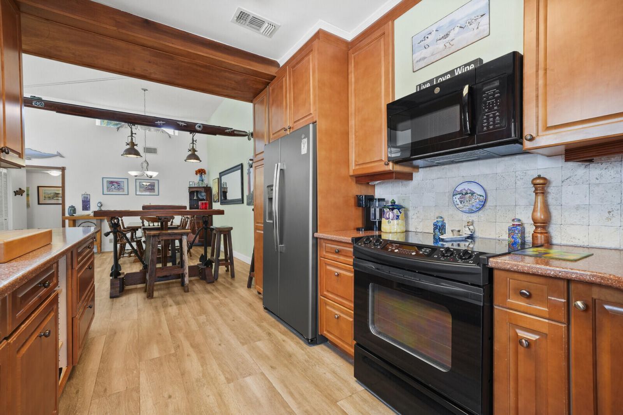 3922 SE Fairway W, Stuart, FL 34997 Photo