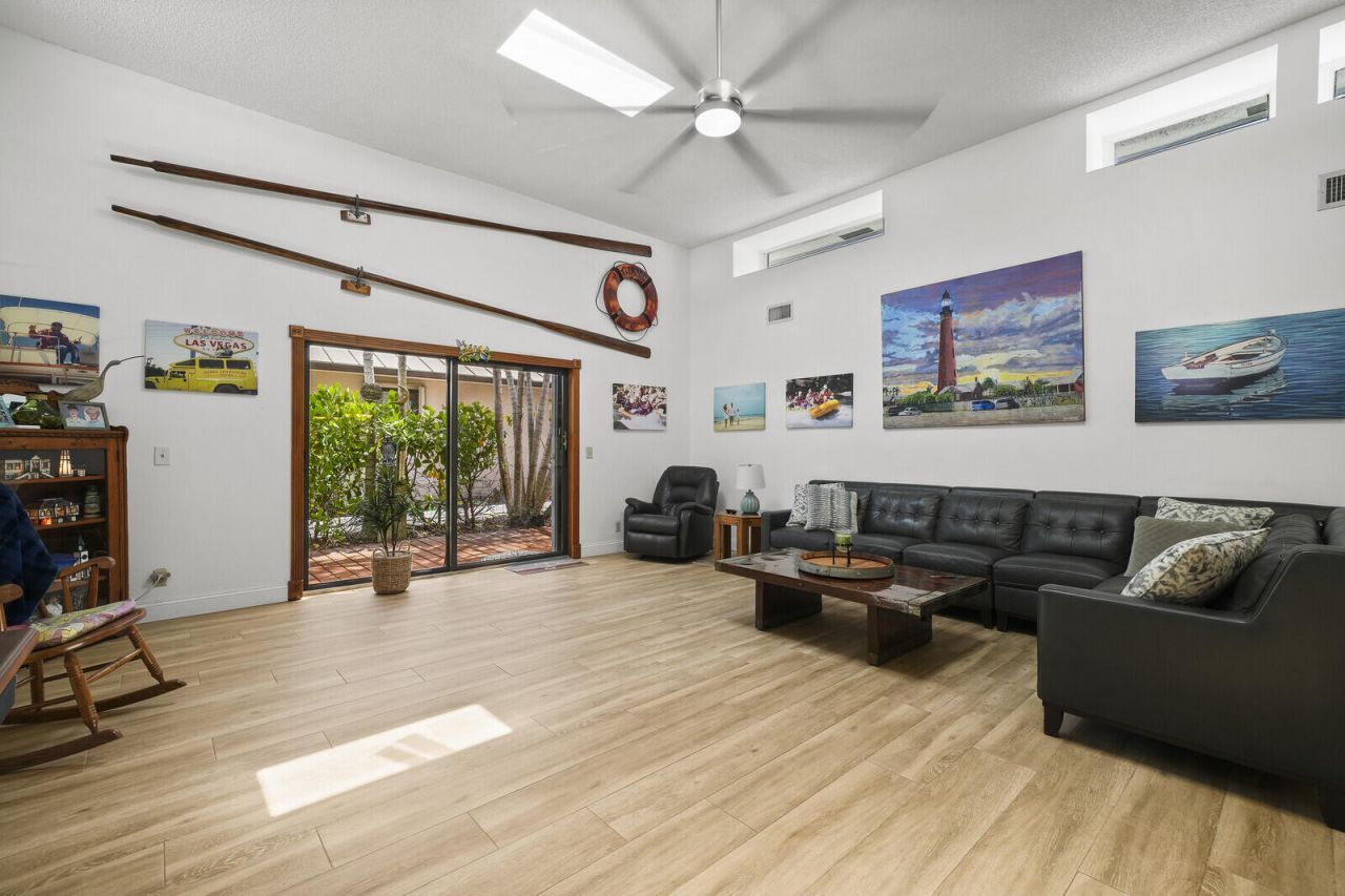 3922 SE Fairway W, Stuart, FL 34997 Photo