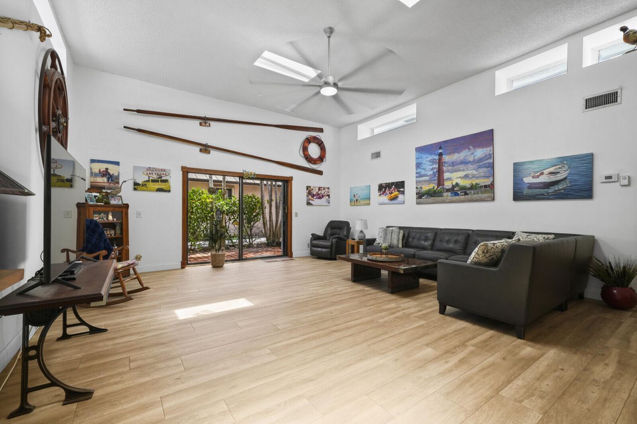 3922 SE Fairway W, Stuart, FL 34997 Photo