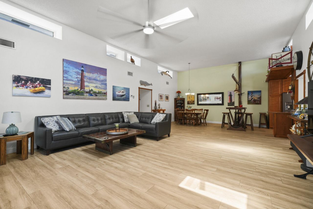 3922 SE Fairway W, Stuart, FL 34997 Photo