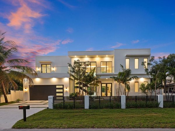 2015 NE 4th Avenue, Wilton Manors, FL 33305