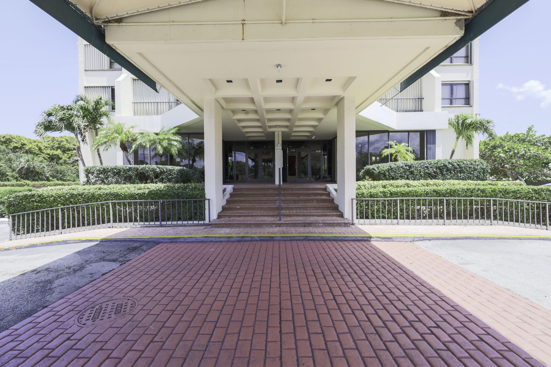 5600 N Flagler Drive, Unit 904, West Palm Beach, FL 33407 Photo