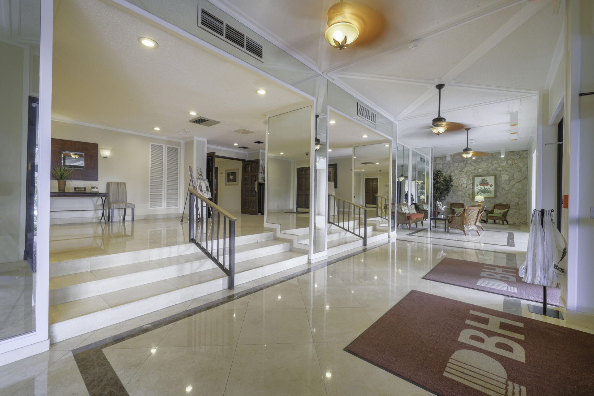 5600 N Flagler Drive, Unit 904, West Palm Beach, FL 33407 Photo