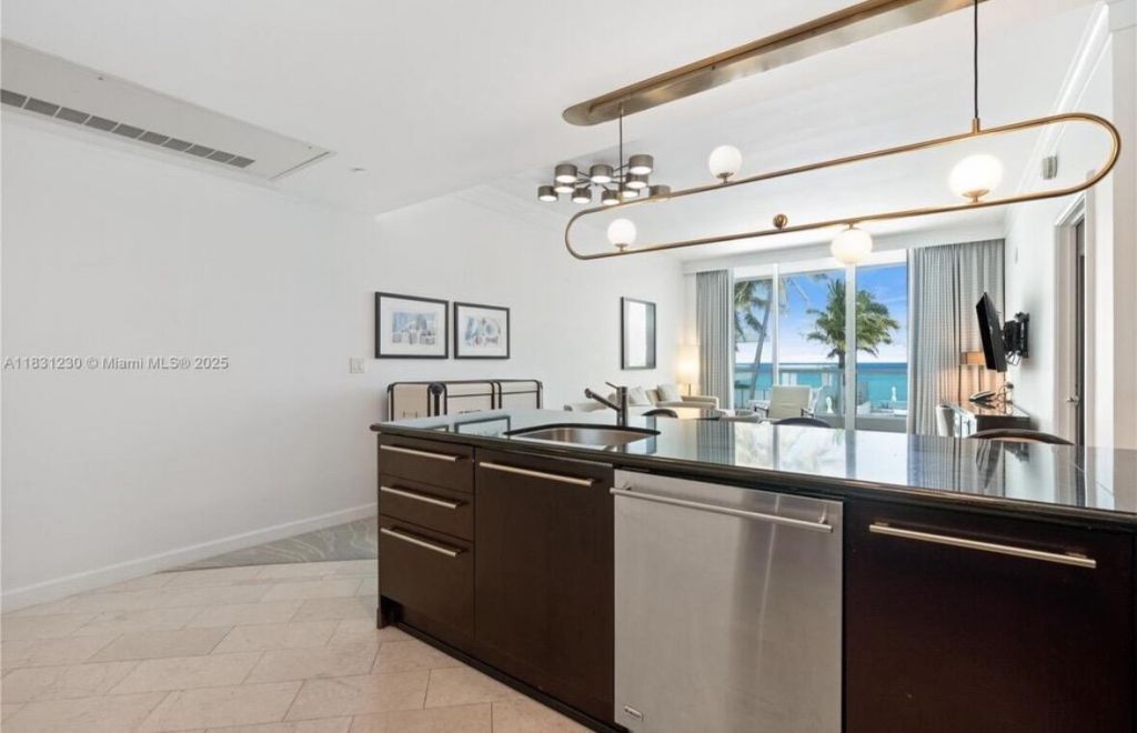 4391 Collins Avenue, Unit 623, Miami Beach, FL 33140 Photo