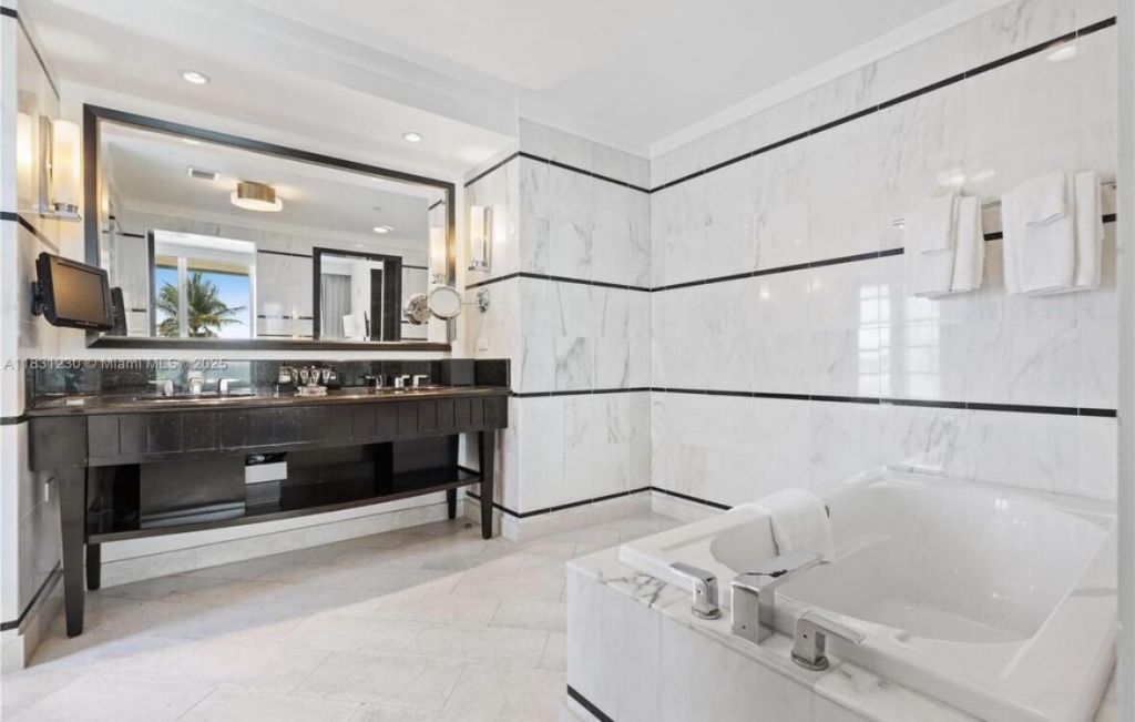 4391 Collins Avenue, Unit 623, Miami Beach, FL 33140 Photo