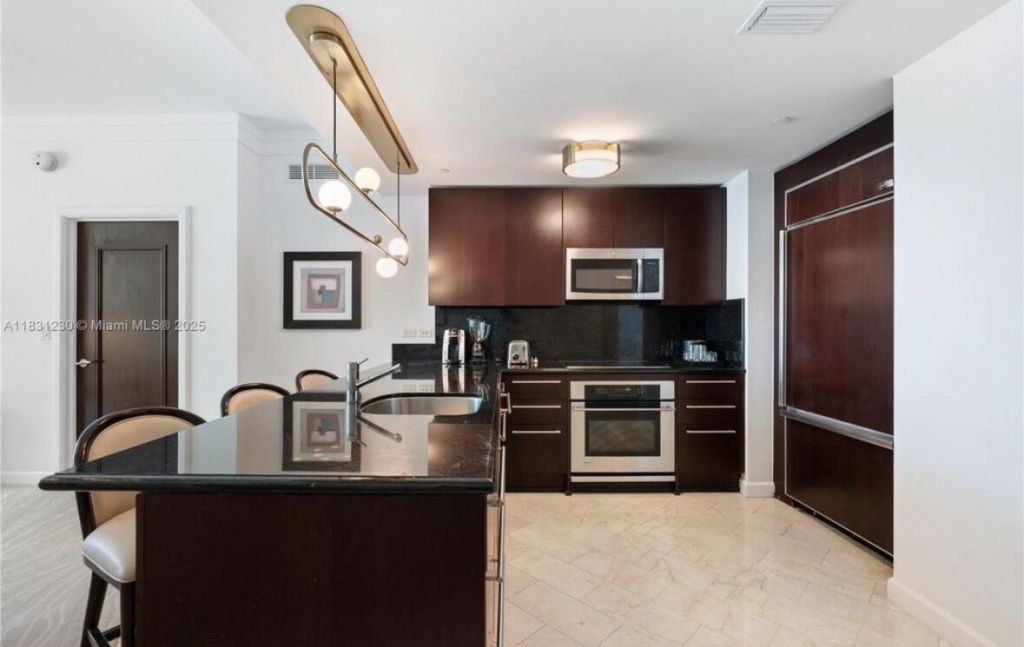 4391 Collins Avenue, Unit 623, Miami Beach, FL 33140 Photo