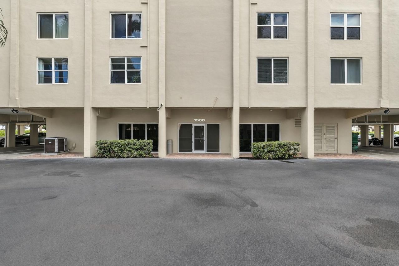 1600 SE 15th Street, Unit 305, Fort Lauderdale, FL 33316 Photo
