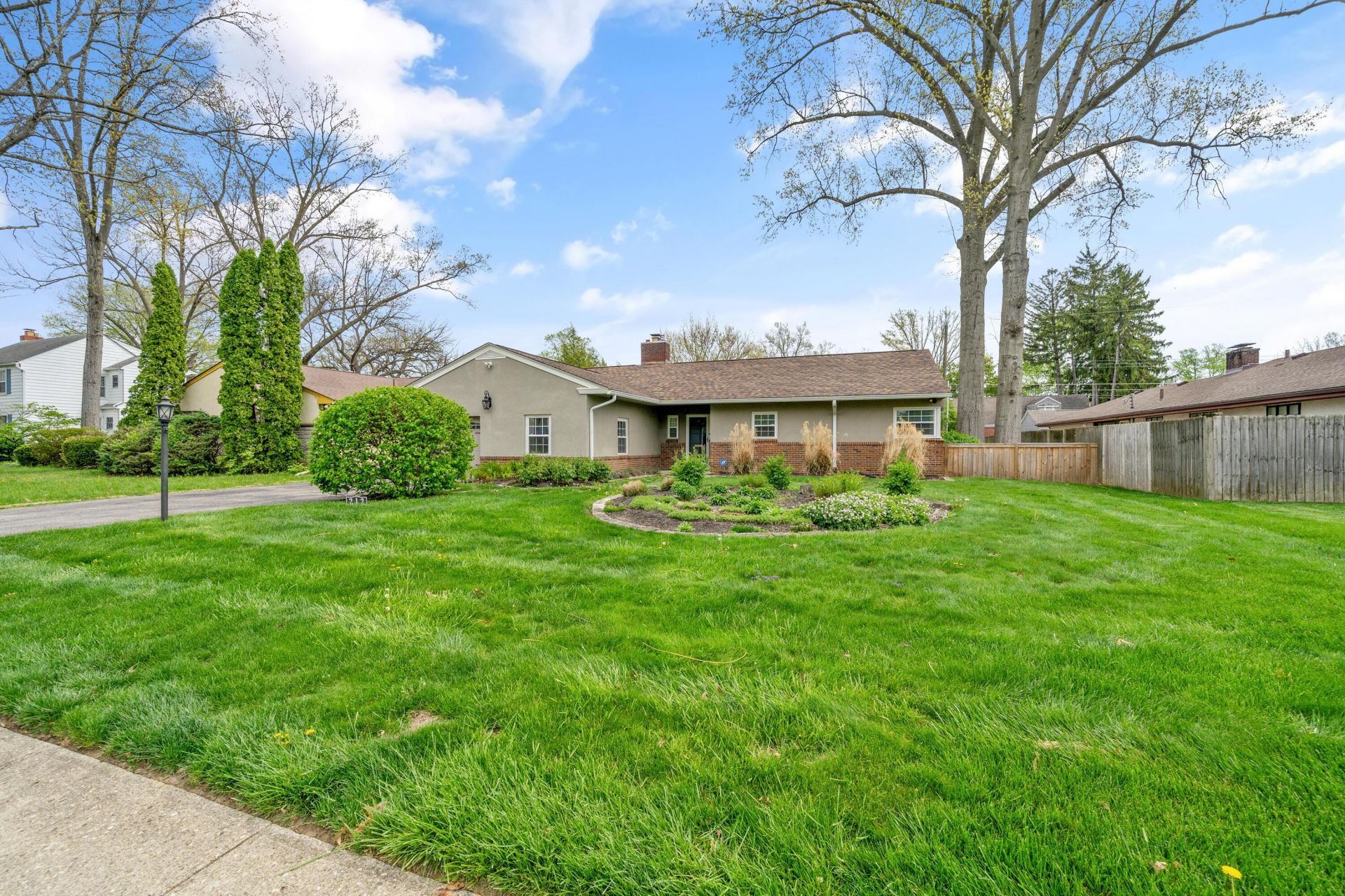 212 S Gould Road, Columbus, OH 43209 Main Photo