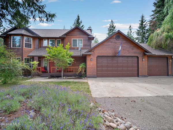 106 Quiet Pl , Moyie Springs, ID 83845