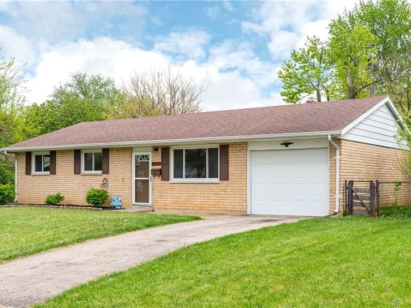 3862 Marion Drive, Enon Vlg, OH 45323 Photo 2