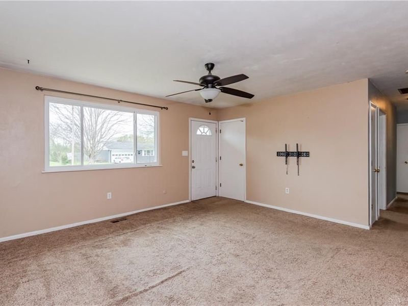 3862 Marion Drive, Enon Vlg, OH 45323 Photo 4