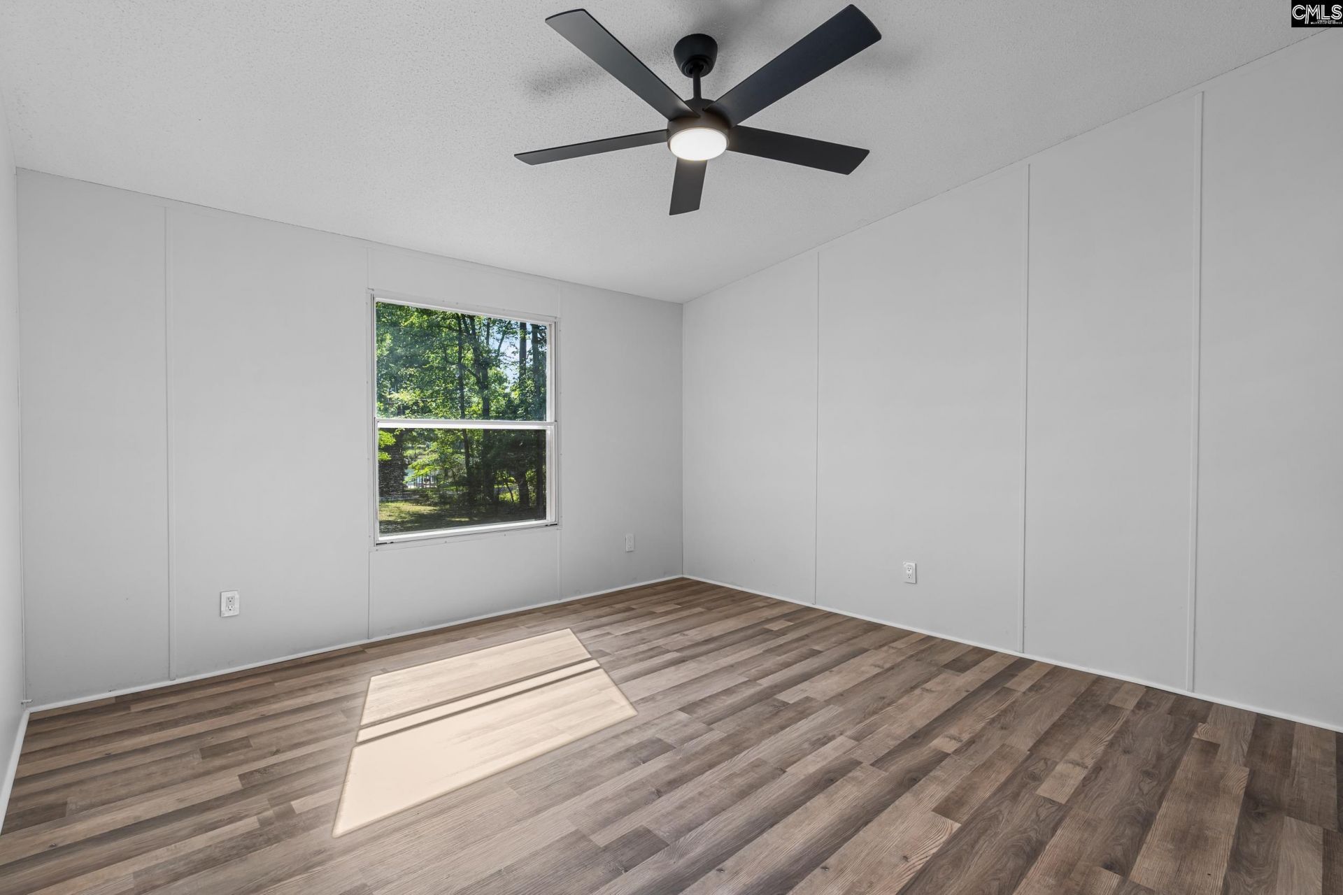 1749 Blacksgate East Road Photo 10