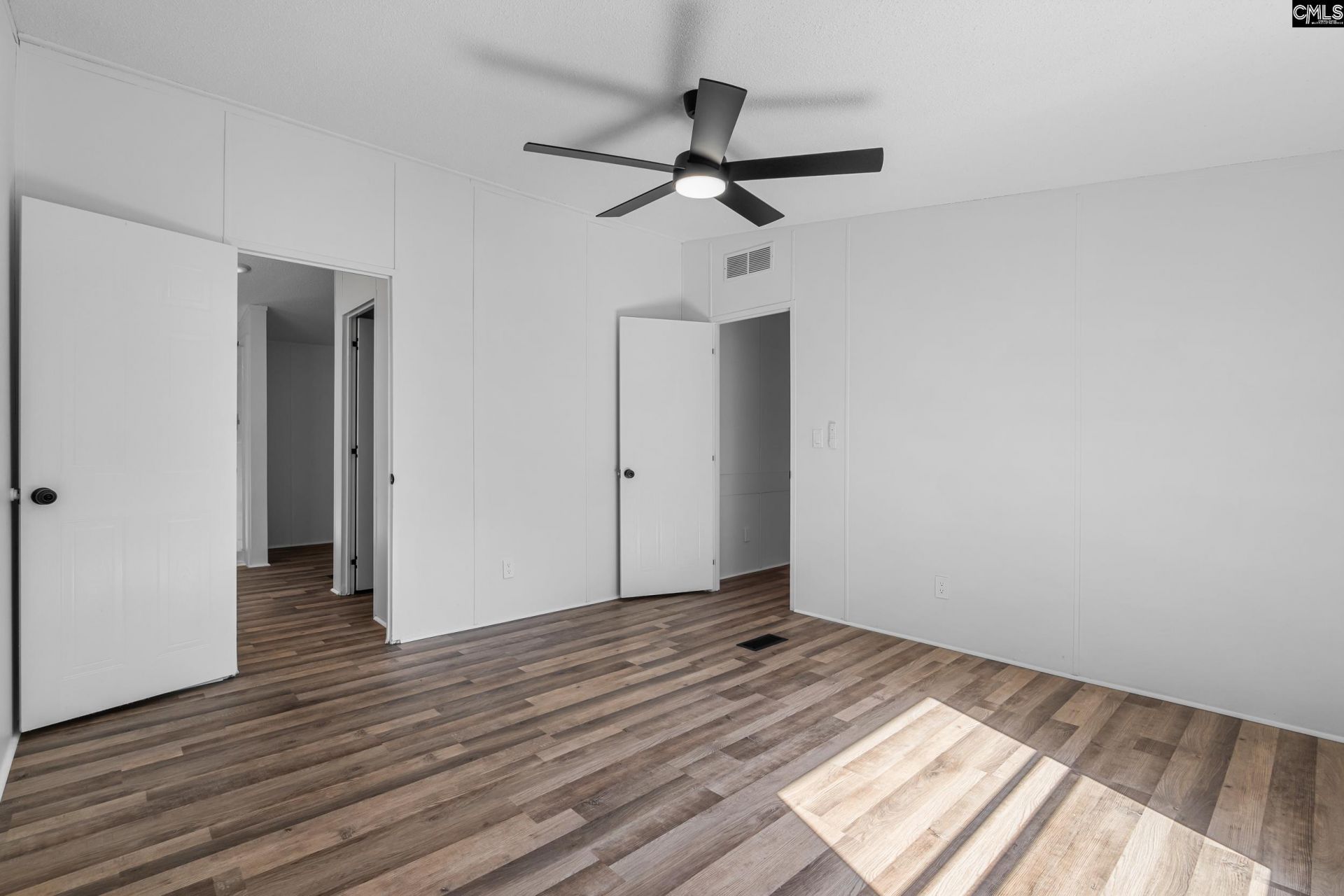 1749 Blacksgate East Road Photo 11