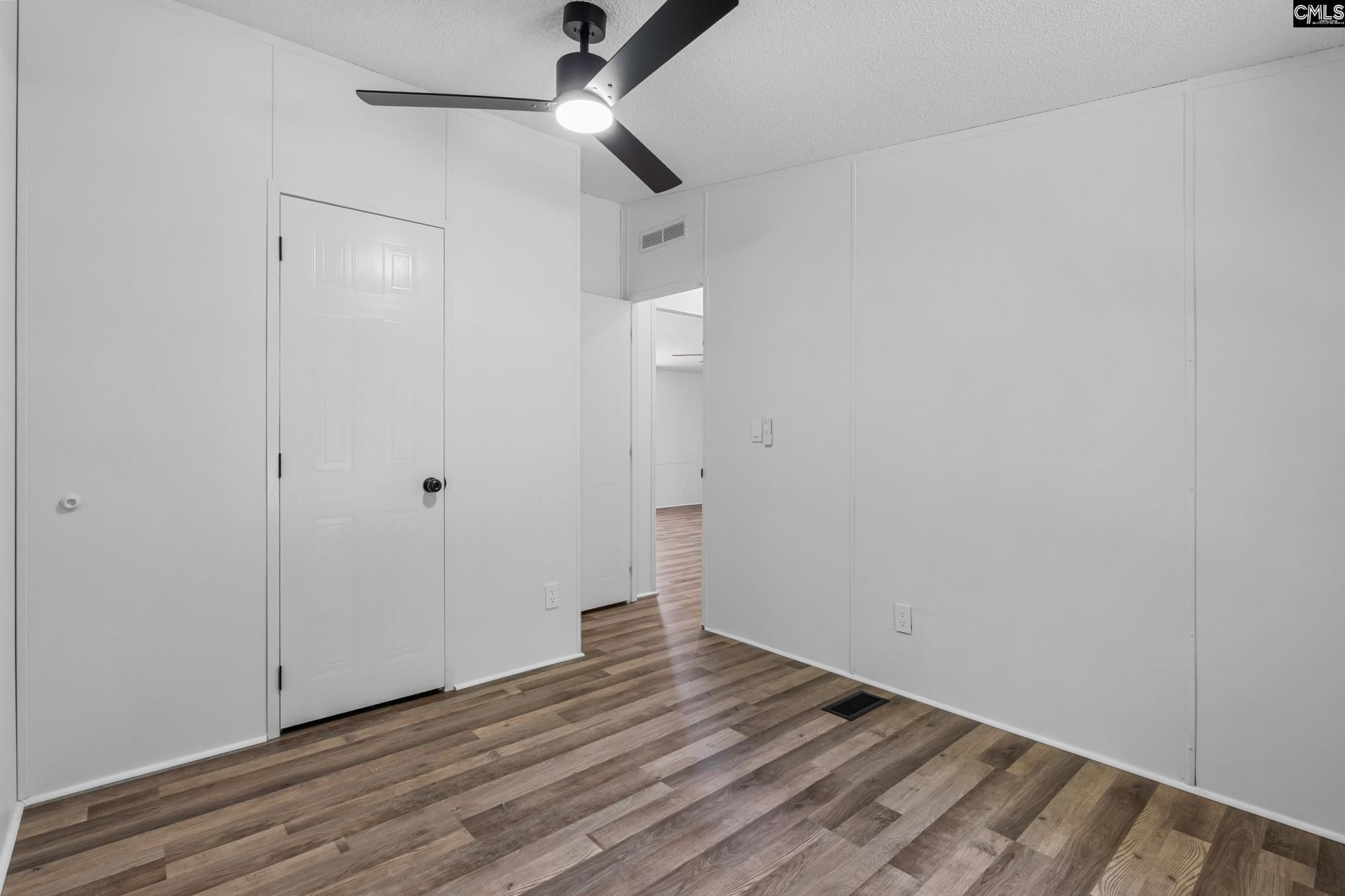 1749 Blacksgate East Road Photo 17