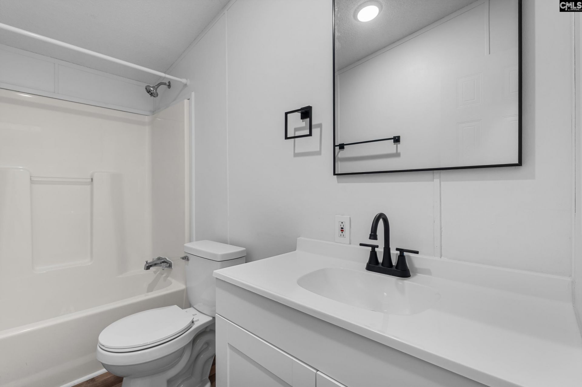 1749 Blacksgate East Road Photo 18