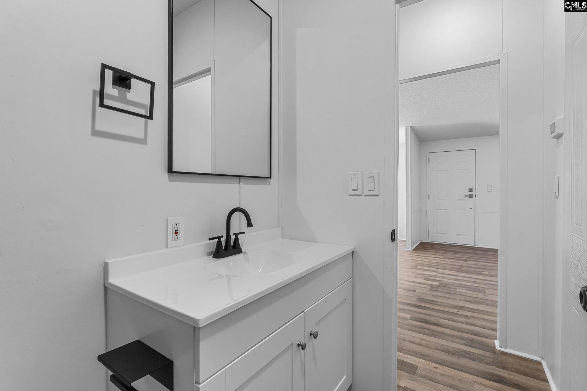 1749 Blacksgate East Road Photo 19