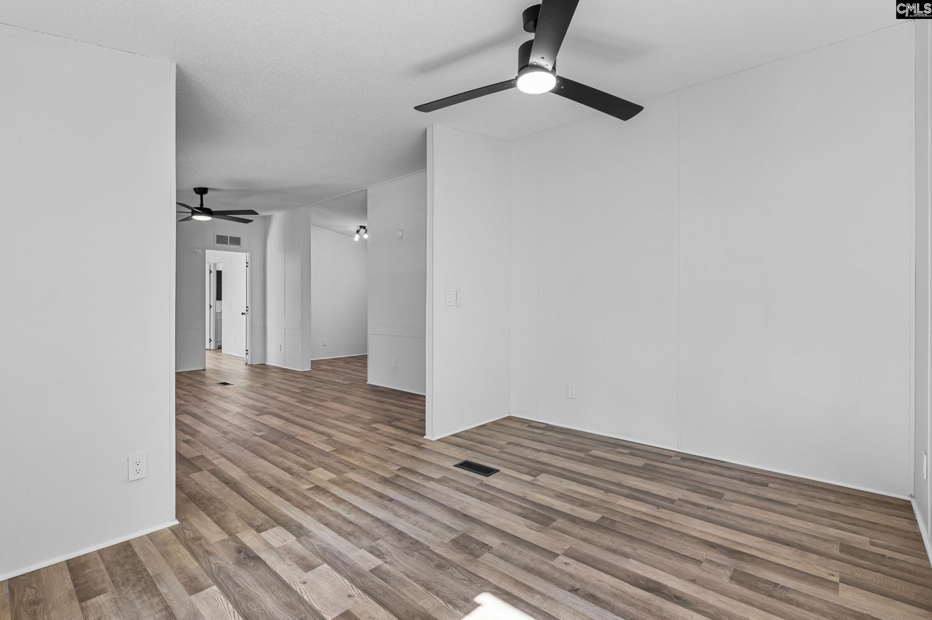 1749 Blacksgate East Road Photo 6