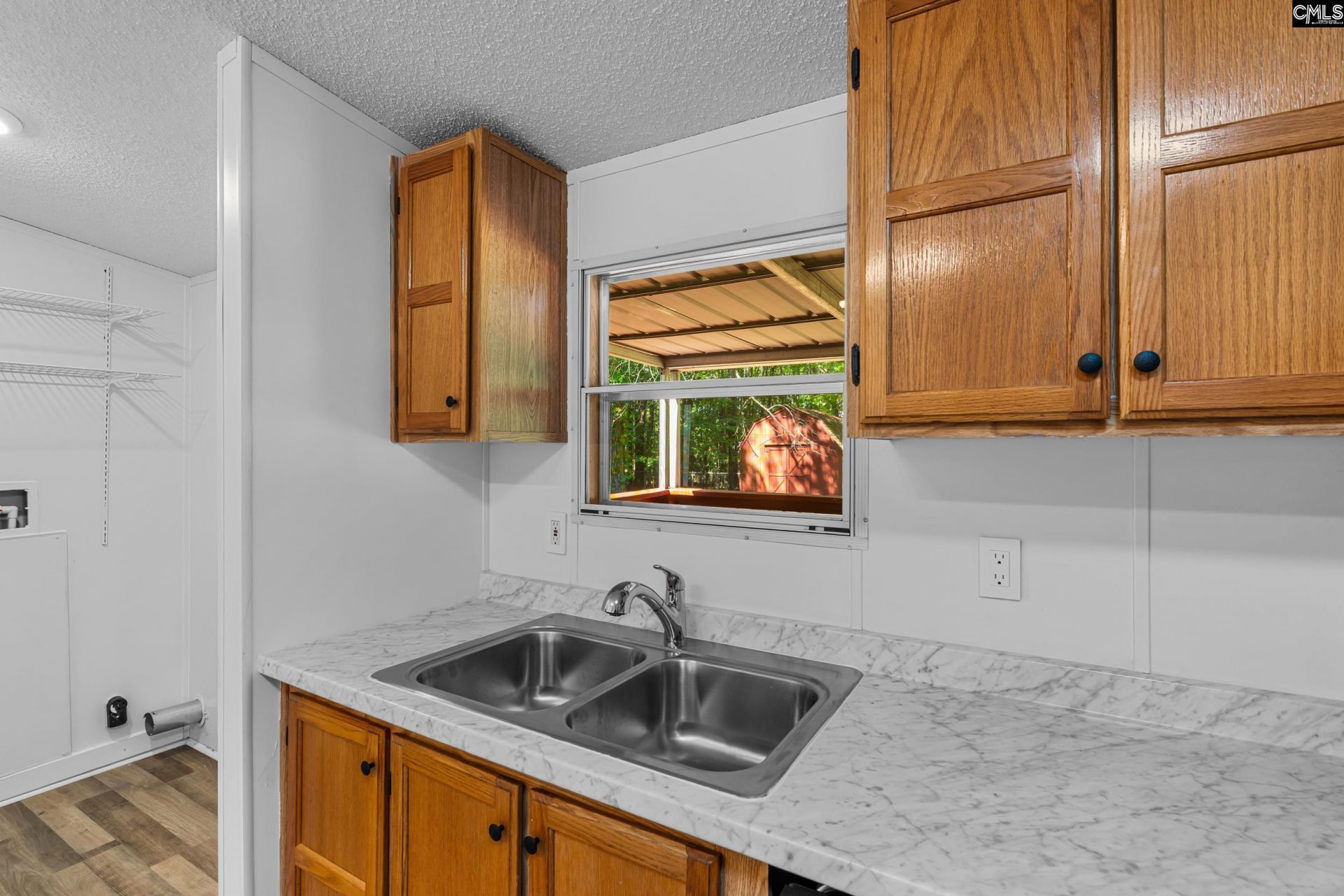 1749 Blacksgate East Road Photo 9