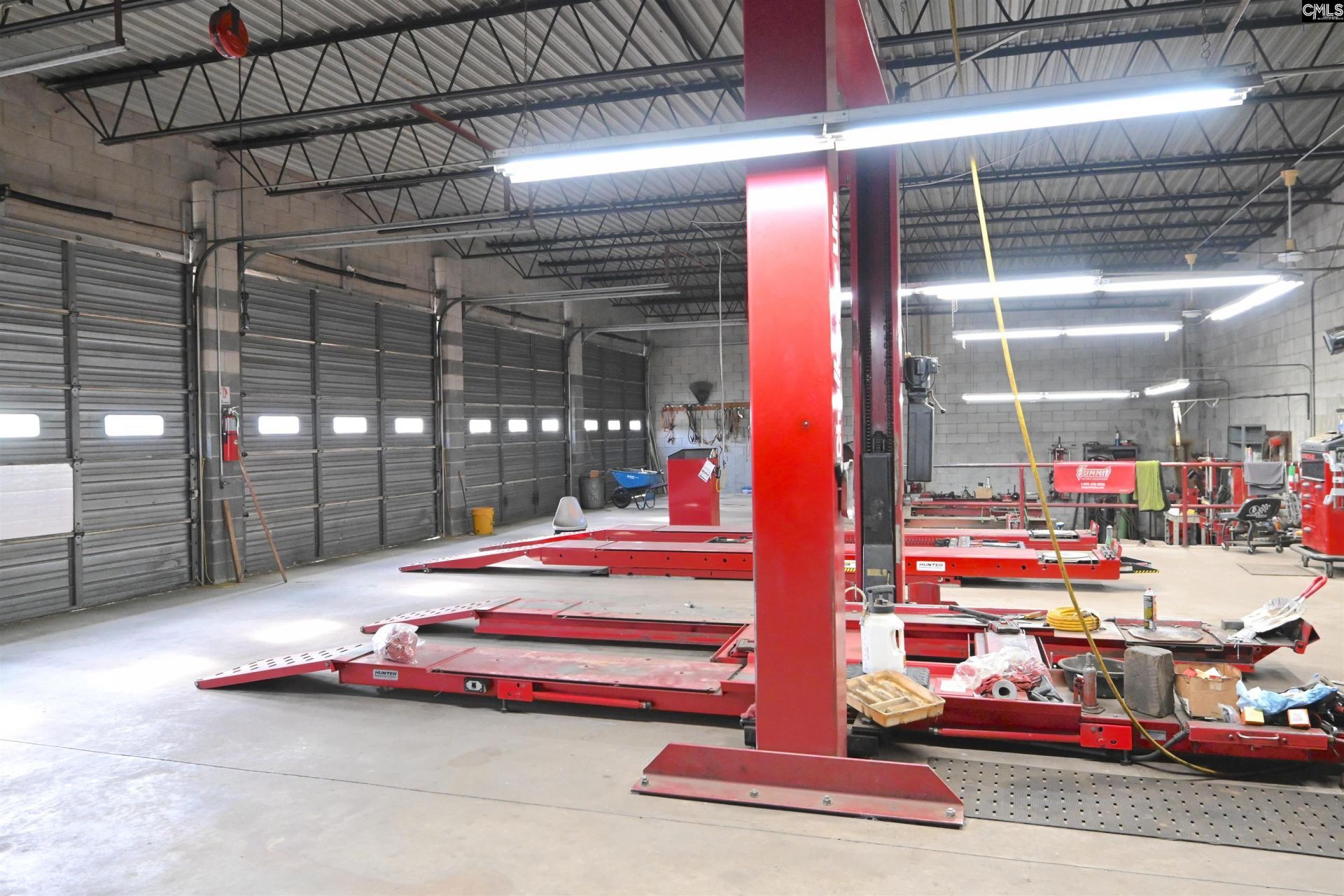 402 N Lee Street Photo 11