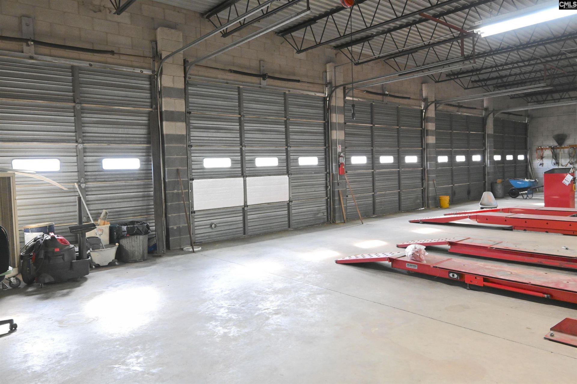 402 N Lee Street Photo 13