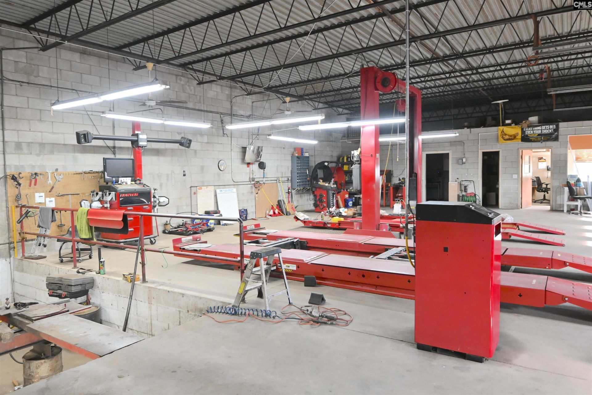 402 N Lee Street Photo 4