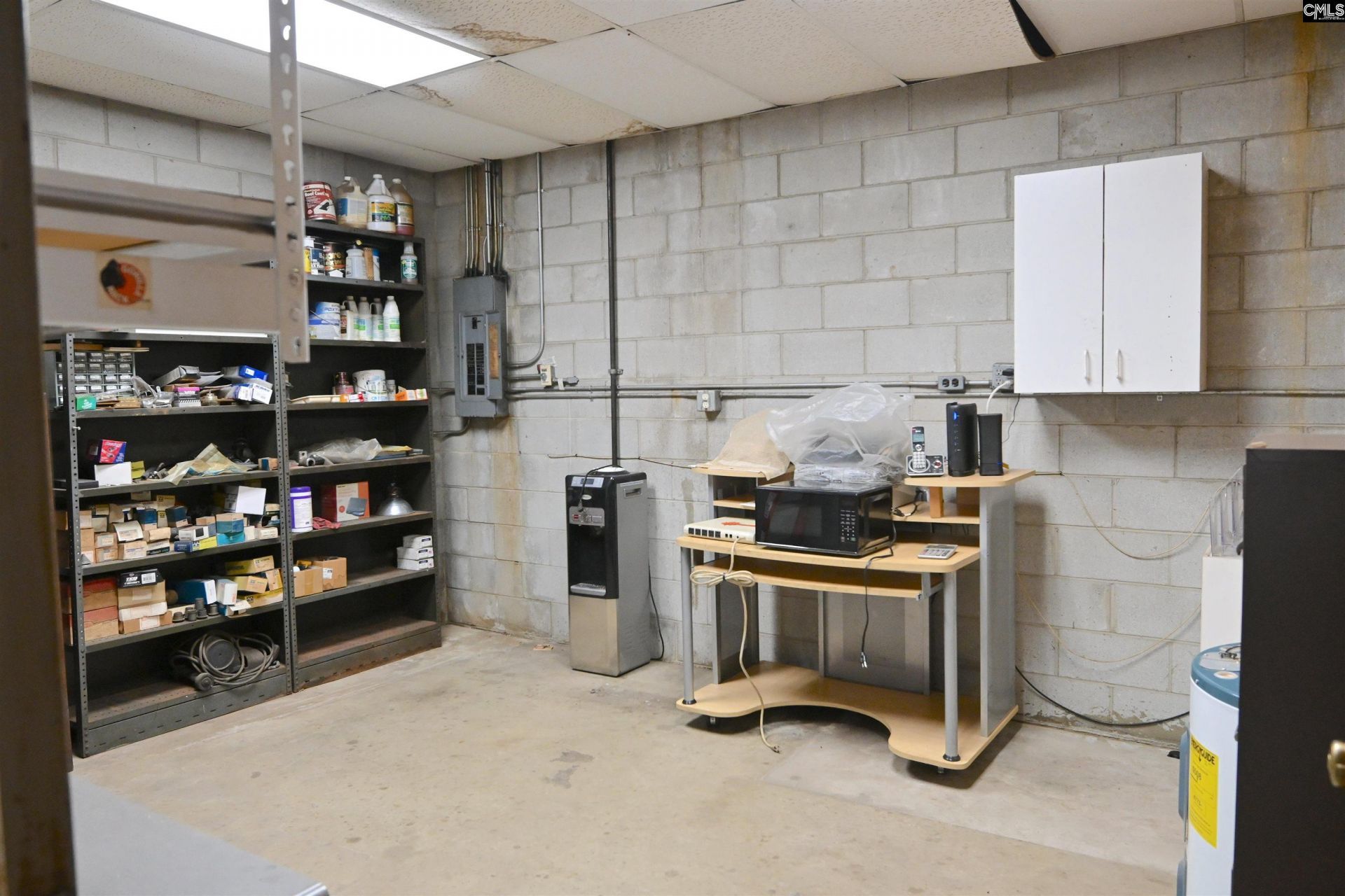 402 N Lee Street Photo 9