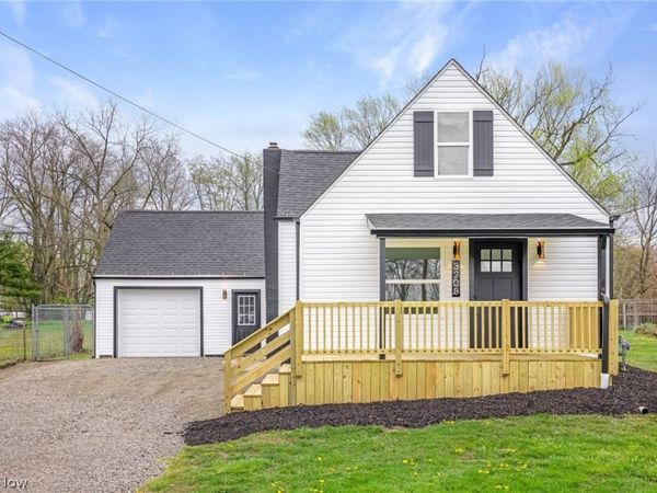 3208 Royal Avenue NE, Canton, OH 44705