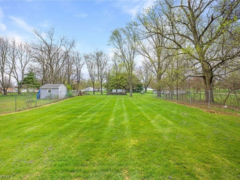 3208 Royal Avenue NE, Canton, OH 44705 Photo 5