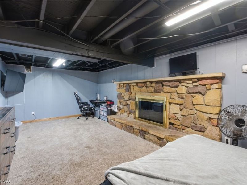 13073 Cloverleaf Street NW, Massillon, OH 44647 Photo 23