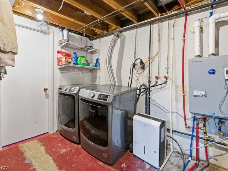 13073 Cloverleaf Street NW, Massillon, OH 44647 Photo 24