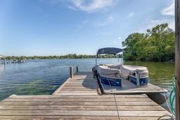 1719 Taw Caw Drive photo 4