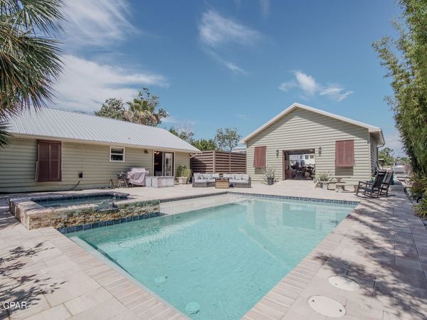 5706 Hilltop Avenue , Panama City Beach, FL 32408