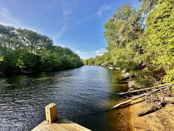 5056 SE Shellcracker Avenue , Blountstown, FL 32424