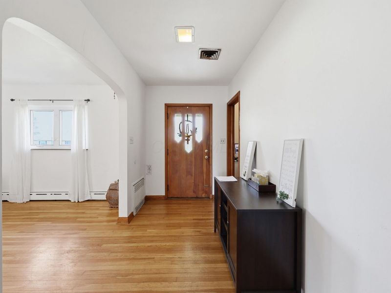 2457 Brookwood Road, Columbus, OH 43209 Photo 3